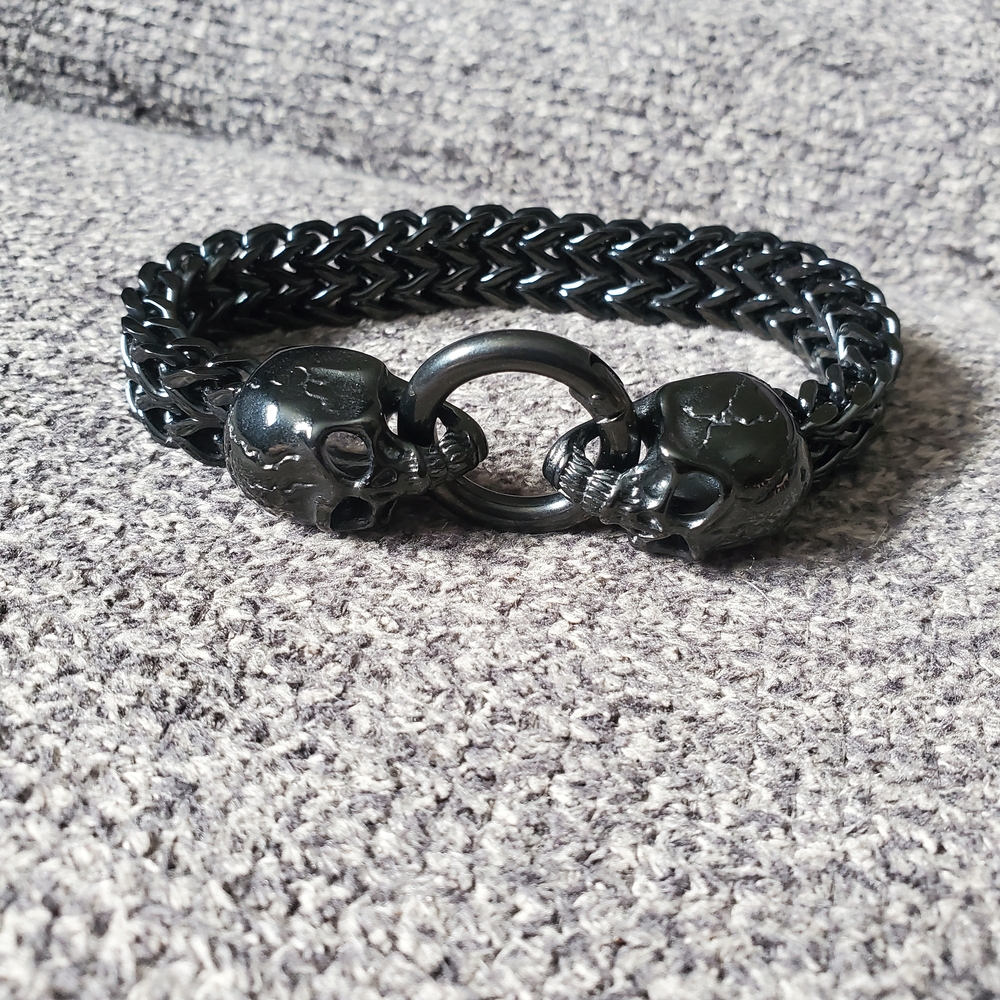 Black Stainless Steel Skull Bracelet - Picture 1 of 6